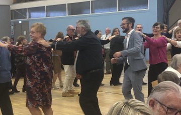 Un repas des anciens convivial et chaleureux à la salle Pablo Neruda