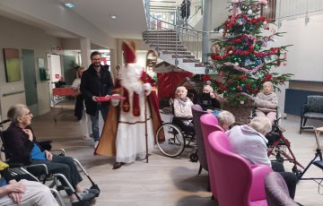Saint-Nicolas en visite à l’EHPAD Les Glycines Jean-Marie Aubron
